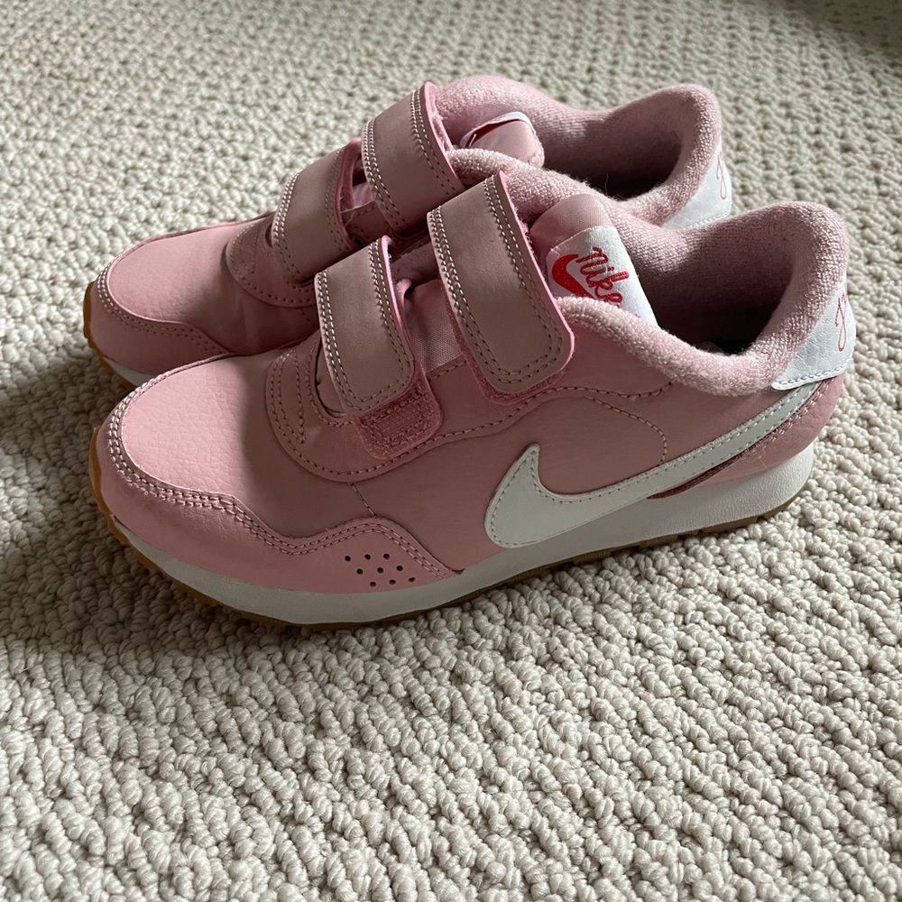 Girls NIKE Valiant Pink Glaze